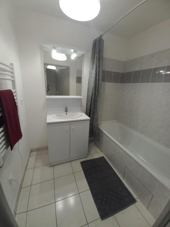 Superbe T2 Avec Parking Prive Apartment Agen Luaran gambar