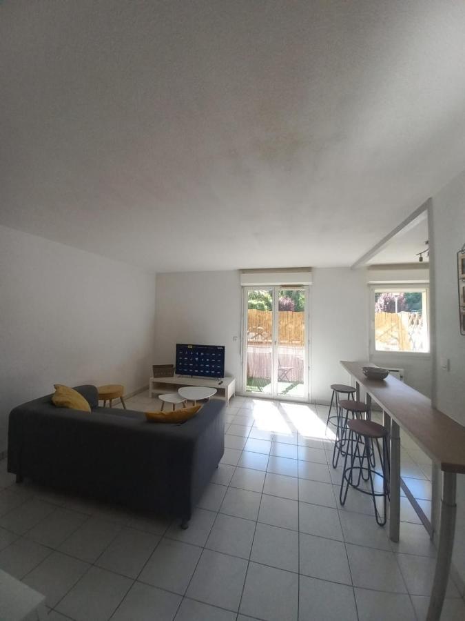 Superbe T2 Avec Parking Prive Apartment Agen Luaran gambar