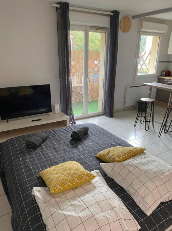 Superbe T2 Avec Parking Prive Apartment Agen Luaran gambar